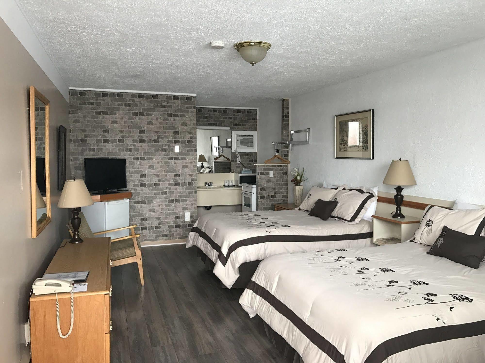 Motel Belle Riviere Сен-Жан-сюр-Рішельйо Екстер'єр фото